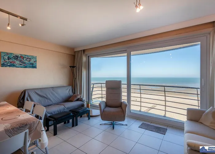 Primavera 0502 - 2 Bedrooms 6p - Centrally Located With Amazing Sea View